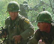 We Were Soldiers - Mel Gibson on the field of battle